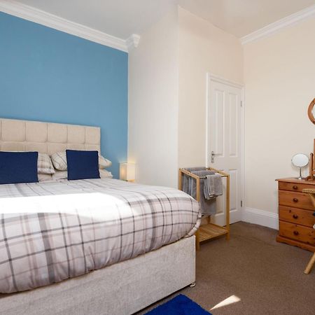 The Whitby Prospect, Large Apartment With Stunning Views, 2 Mins From Beach Exterior foto